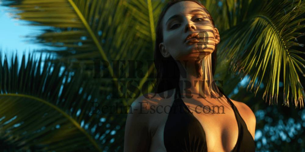Black Haired Escorts Berlin
