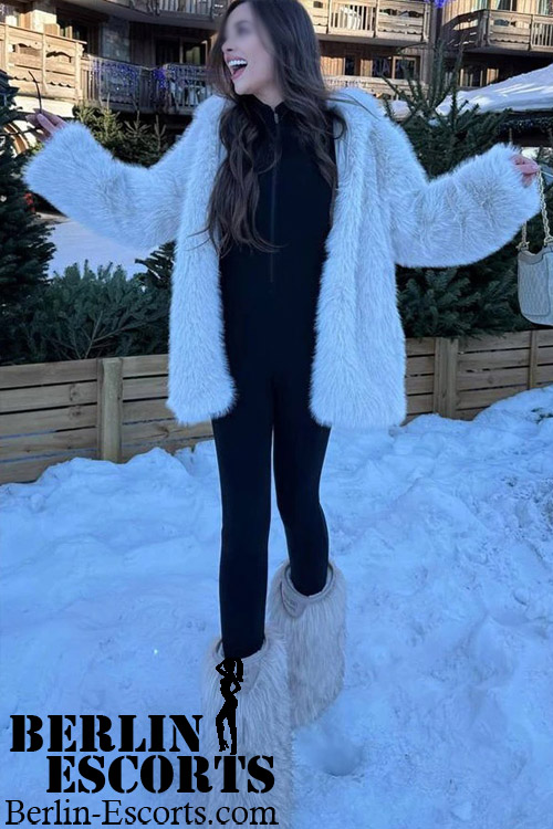 Escort Daniela Near Hotel Adlon Kempinski Berlin