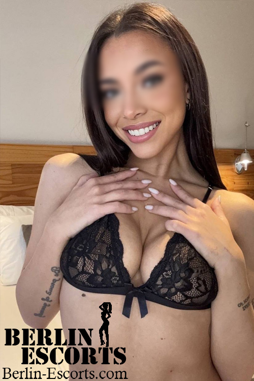 Squirting Escort Girl in Berlin