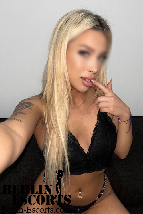 Face Sitting Escort Girl In Munich