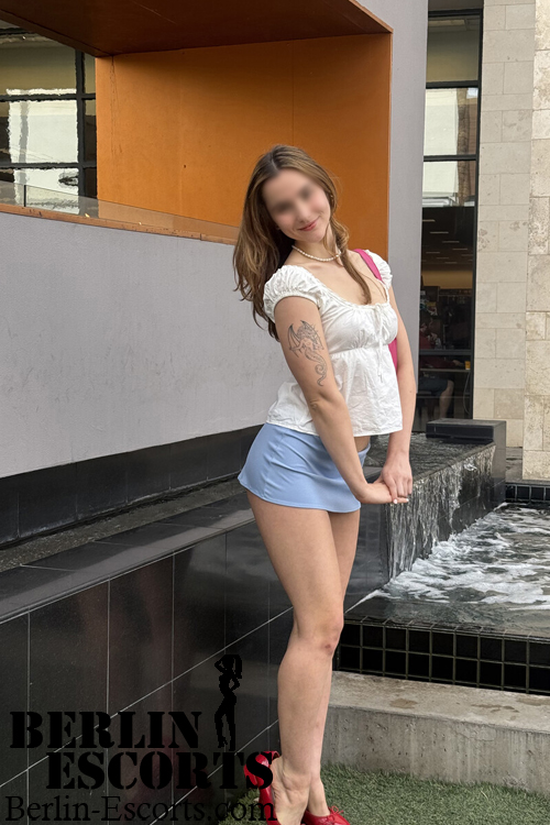 COB Escort Girl In Berlin