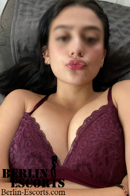 Dirty Talk Escort Girl In Berlin